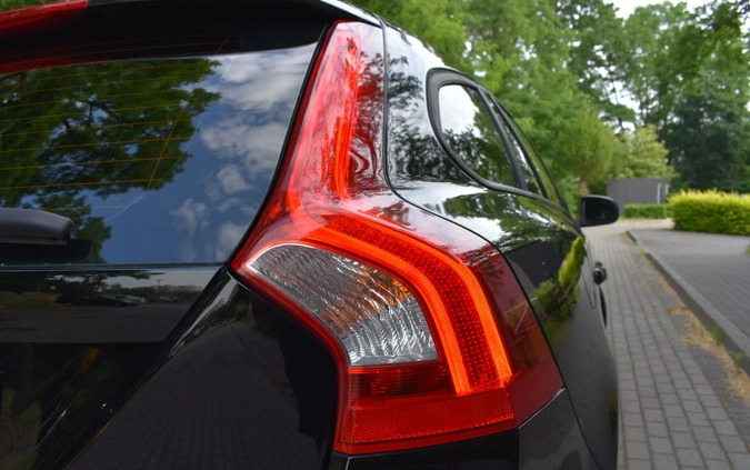 Volvo V60 cena 55900 przebieg: 149200, rok produkcji 2015 z Szprotawa małe 781